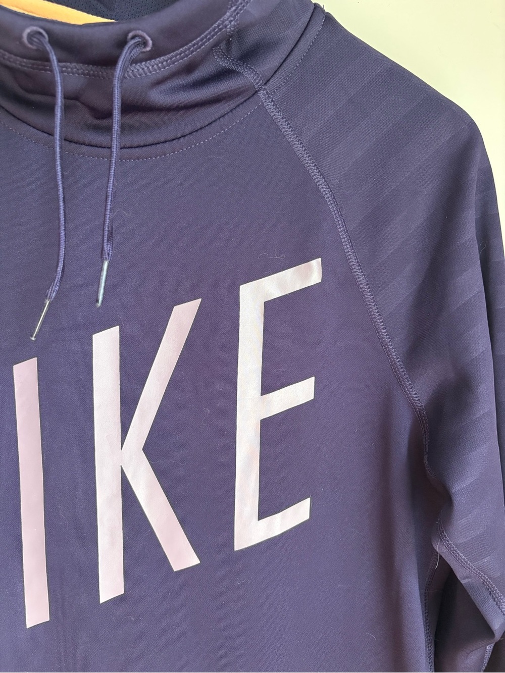 Nike Women’s Cowl Neck Hoodie Pullover Sweatshirt Purple Size Medium - Picture 2 of 5